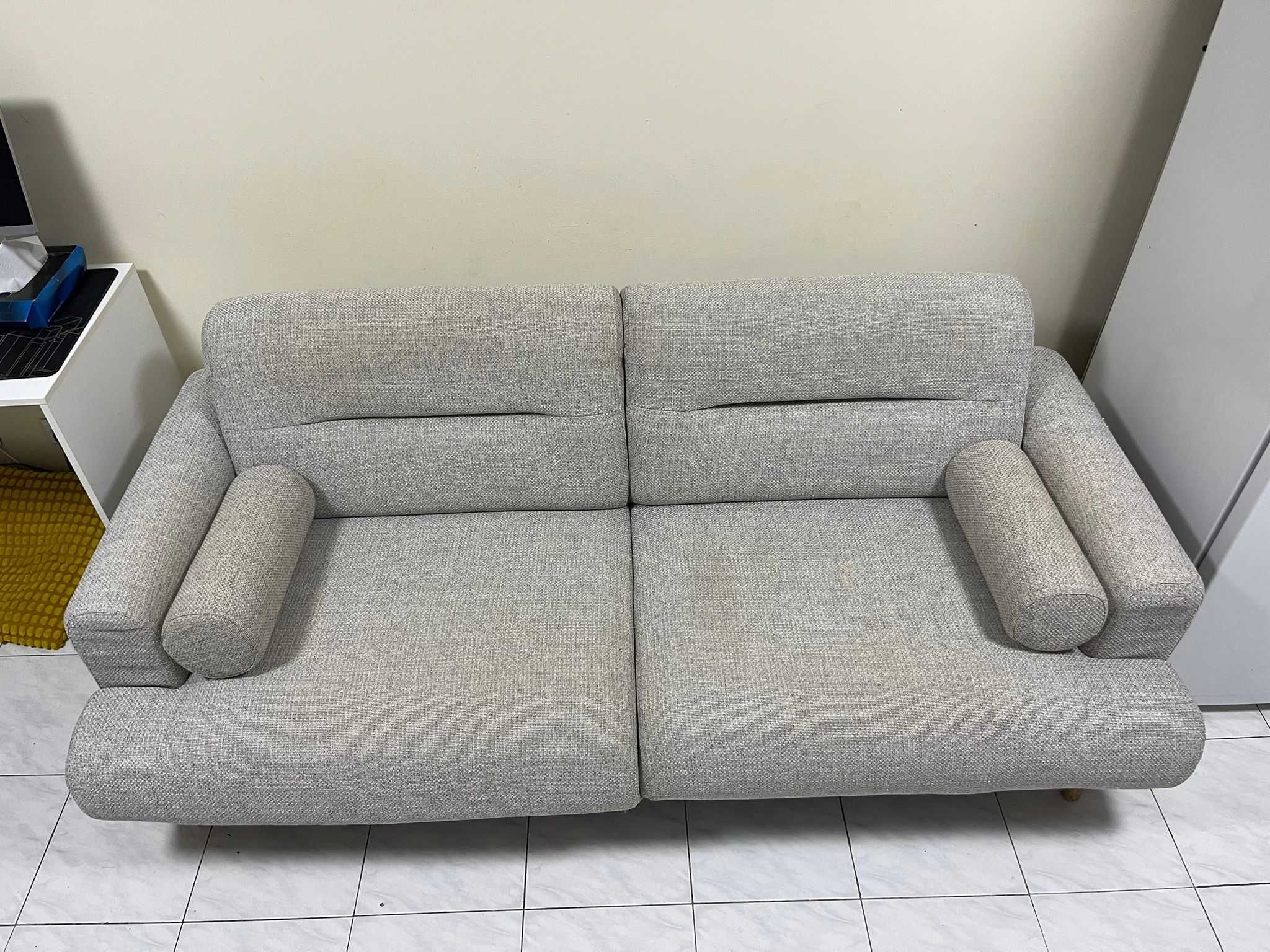 Sofá IKEA LANGARYD 2 lugares – cinza claro (usado)