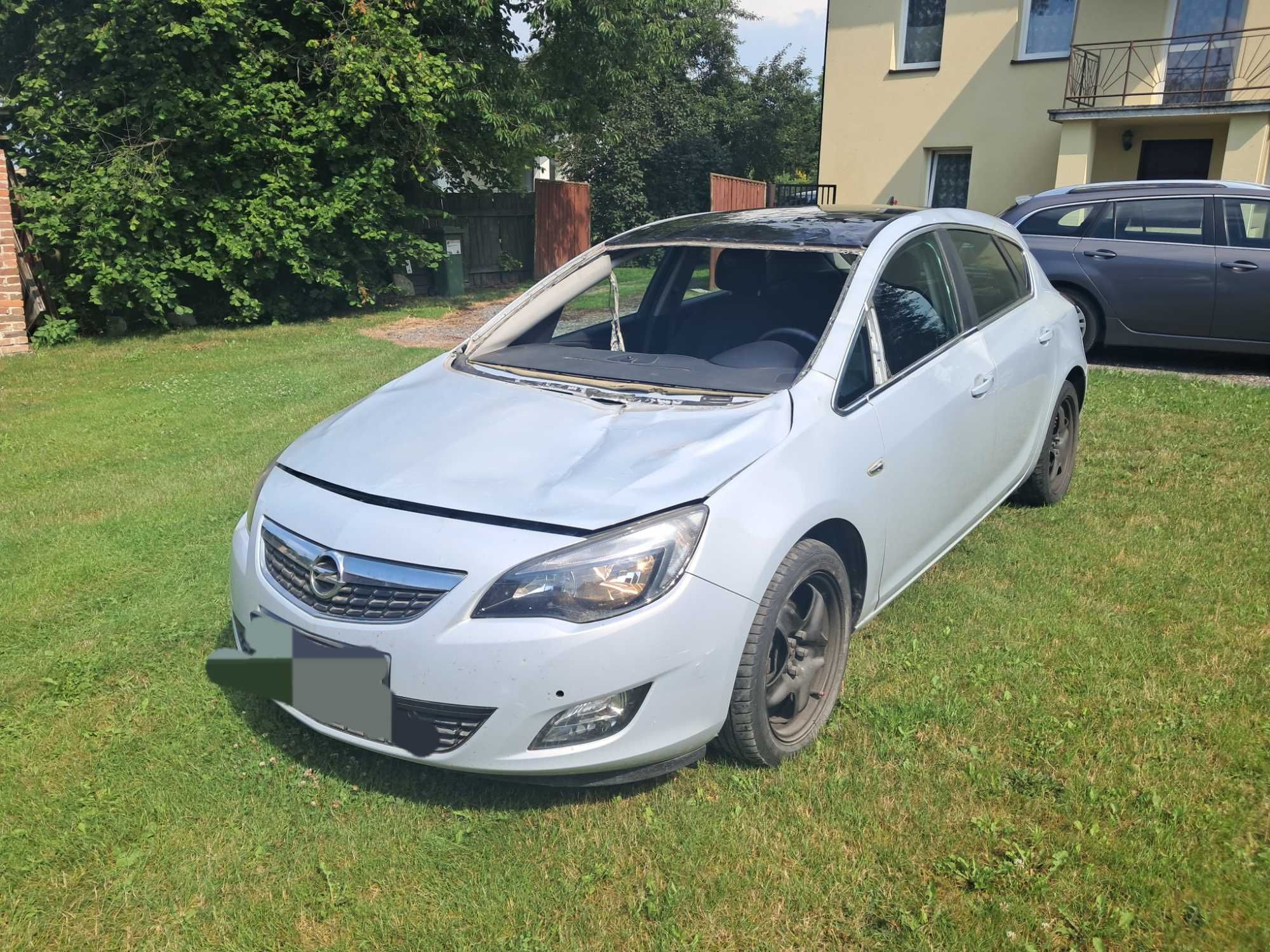 Opel Astra J 1,4 turbo 140KM