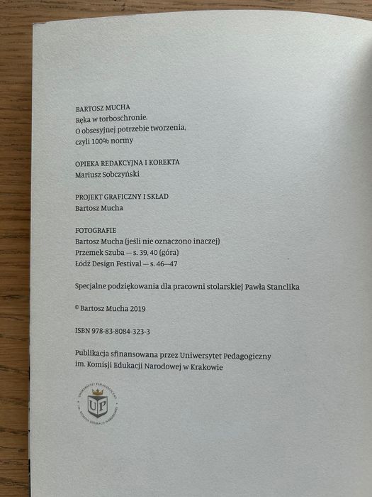 Książka Ręka w torboschronie, Bartosz Mucha, nowa nieużywana design