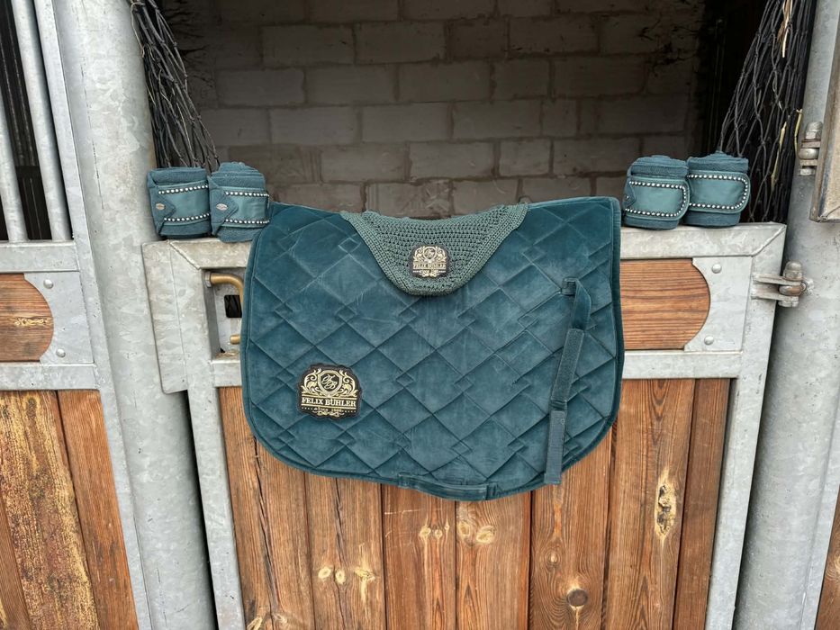 Komplet Felix Buhler