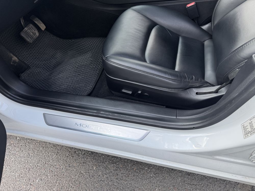 Продам TESLA Model 3 2020