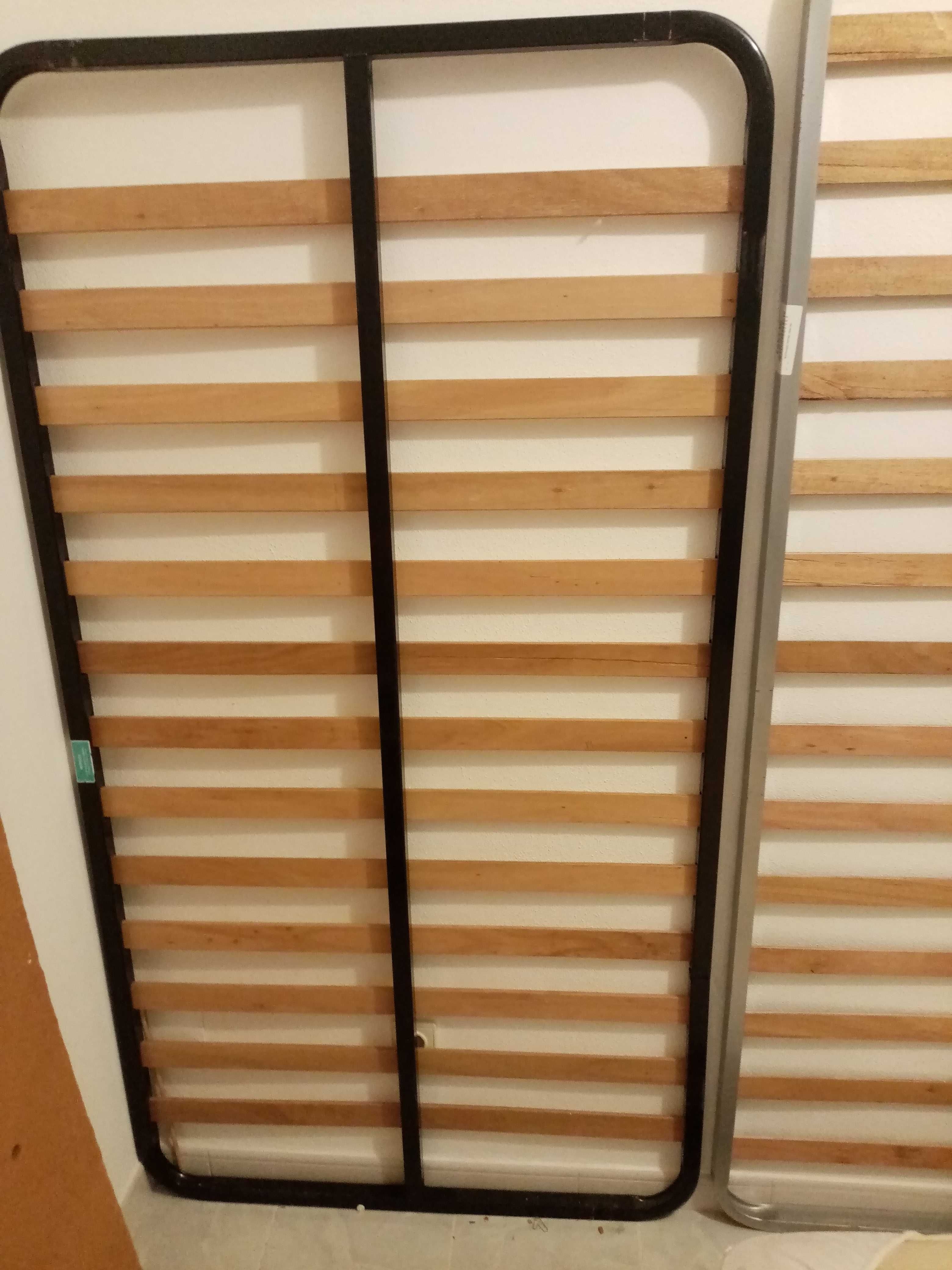 Estrado para cama de solteiro - como novo