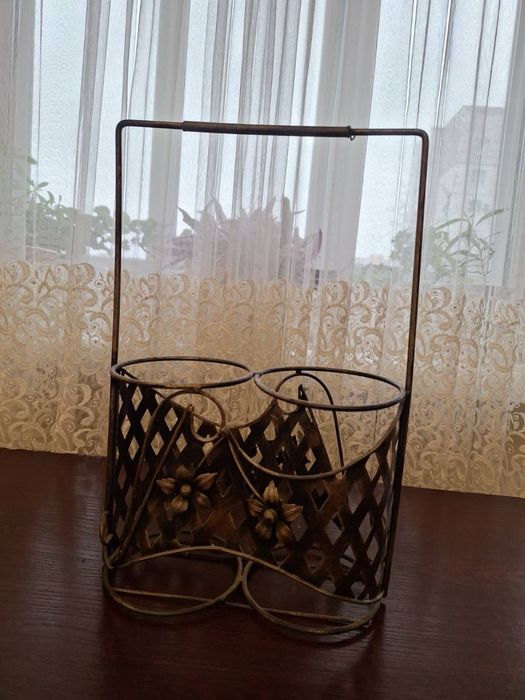 Декоративна підставка для бутилок