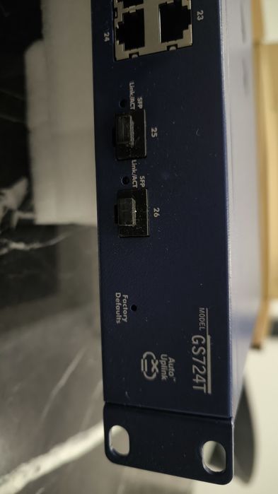 Switch Netgear GS724-T