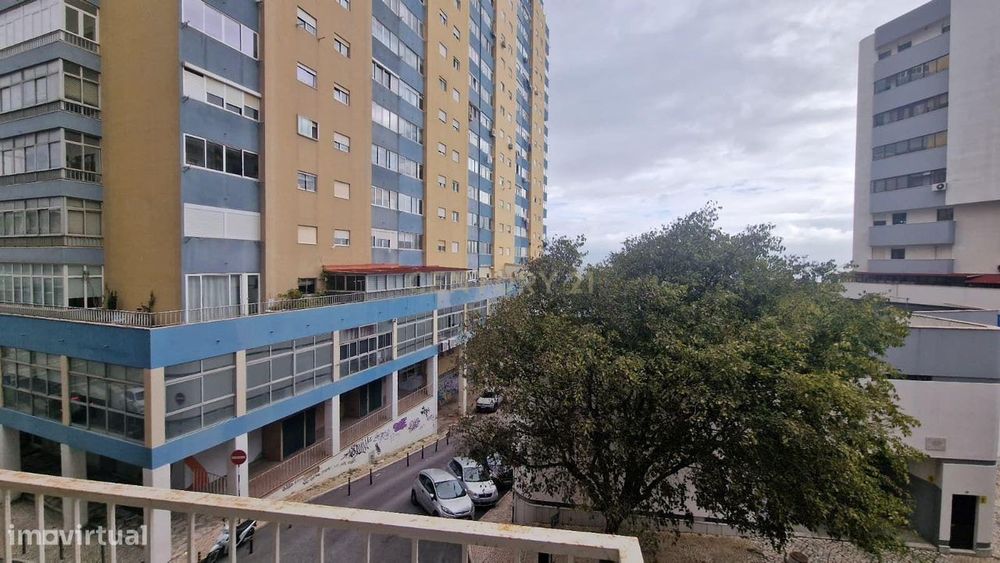 Apartamento T3 em Cacilhas - Almada
