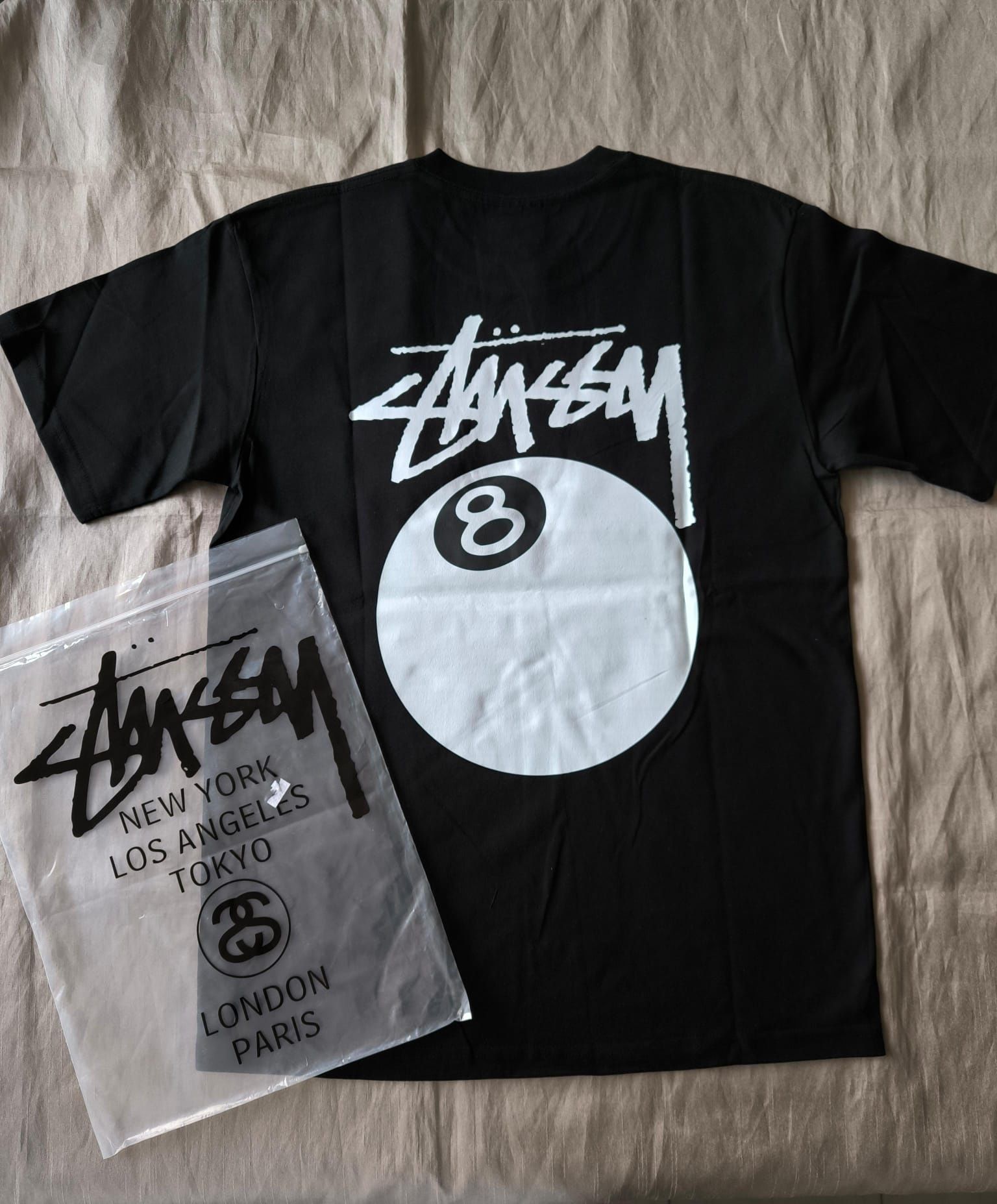 T-shirt Stussy 8 ball preta tamanho S