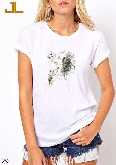 Vende-se t-shirts e Tops com estampagens