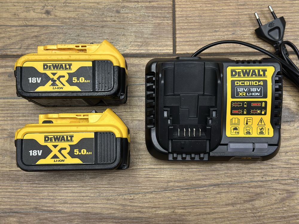 [Zestaw] 2x bateria akumulator 18V 5AH / ładowarka DCB1104 DeWalt
