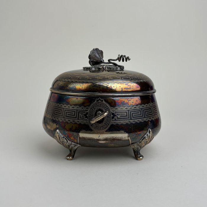 piękny antyk w wybitnym stanie posrebrzana owalna cukiernica Henniger