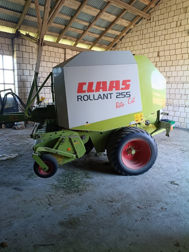 Claas Rollant 255