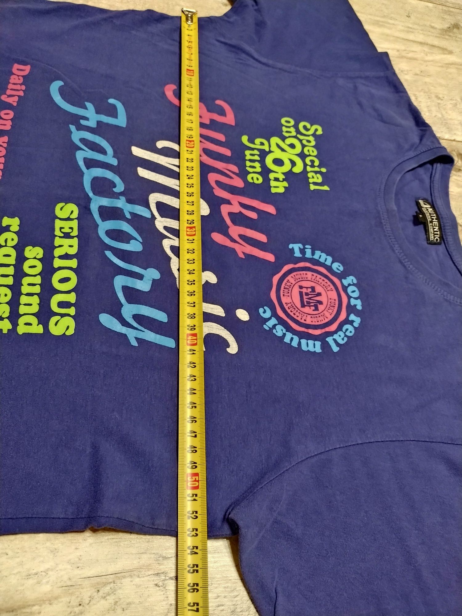 T-shirt L/40 Authentic