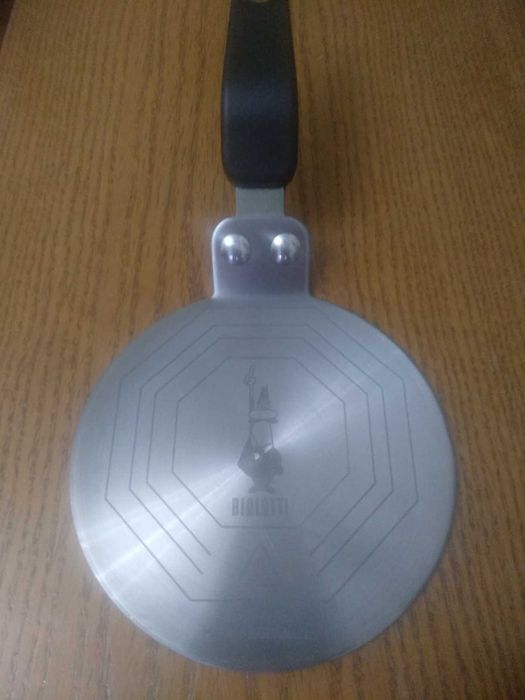 Гейзерна кофеварка Bialetti нова недорго