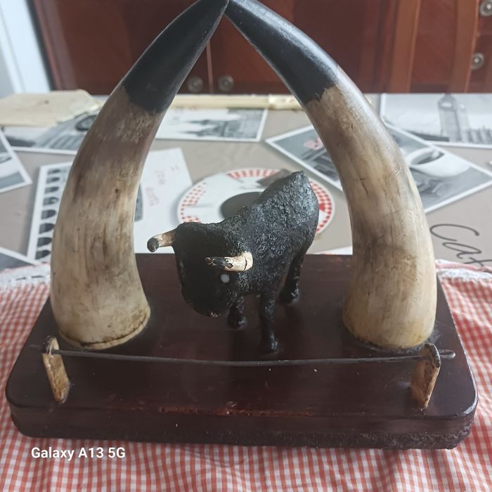 Touro e chifres artesanato Ribatejo