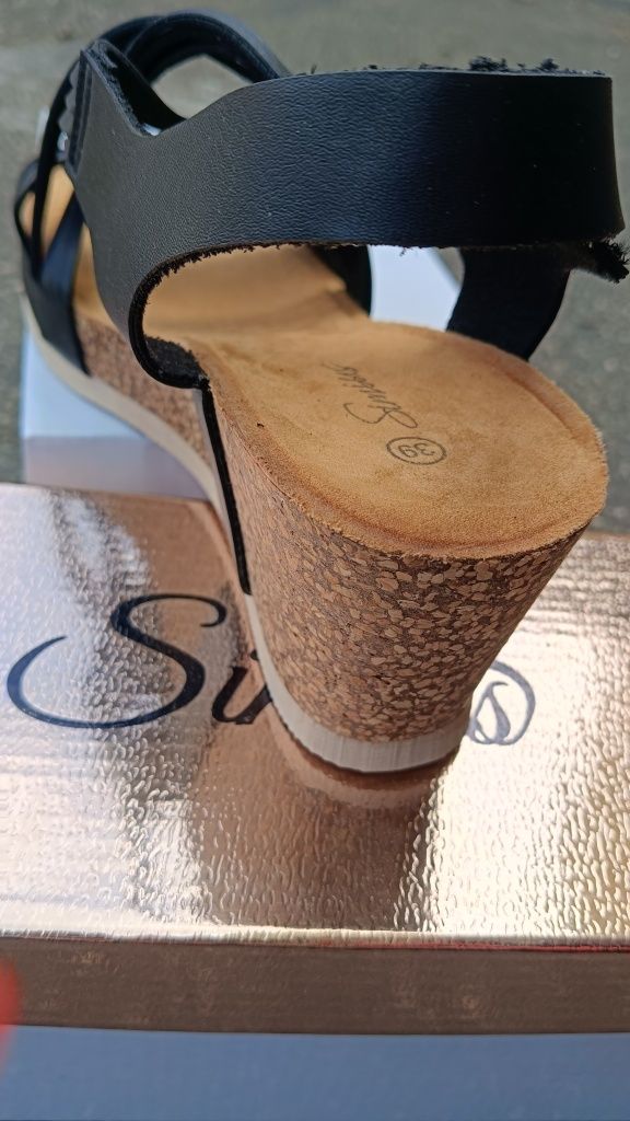 Buty sandały damskie na platformie 39 obcas czarne nowe