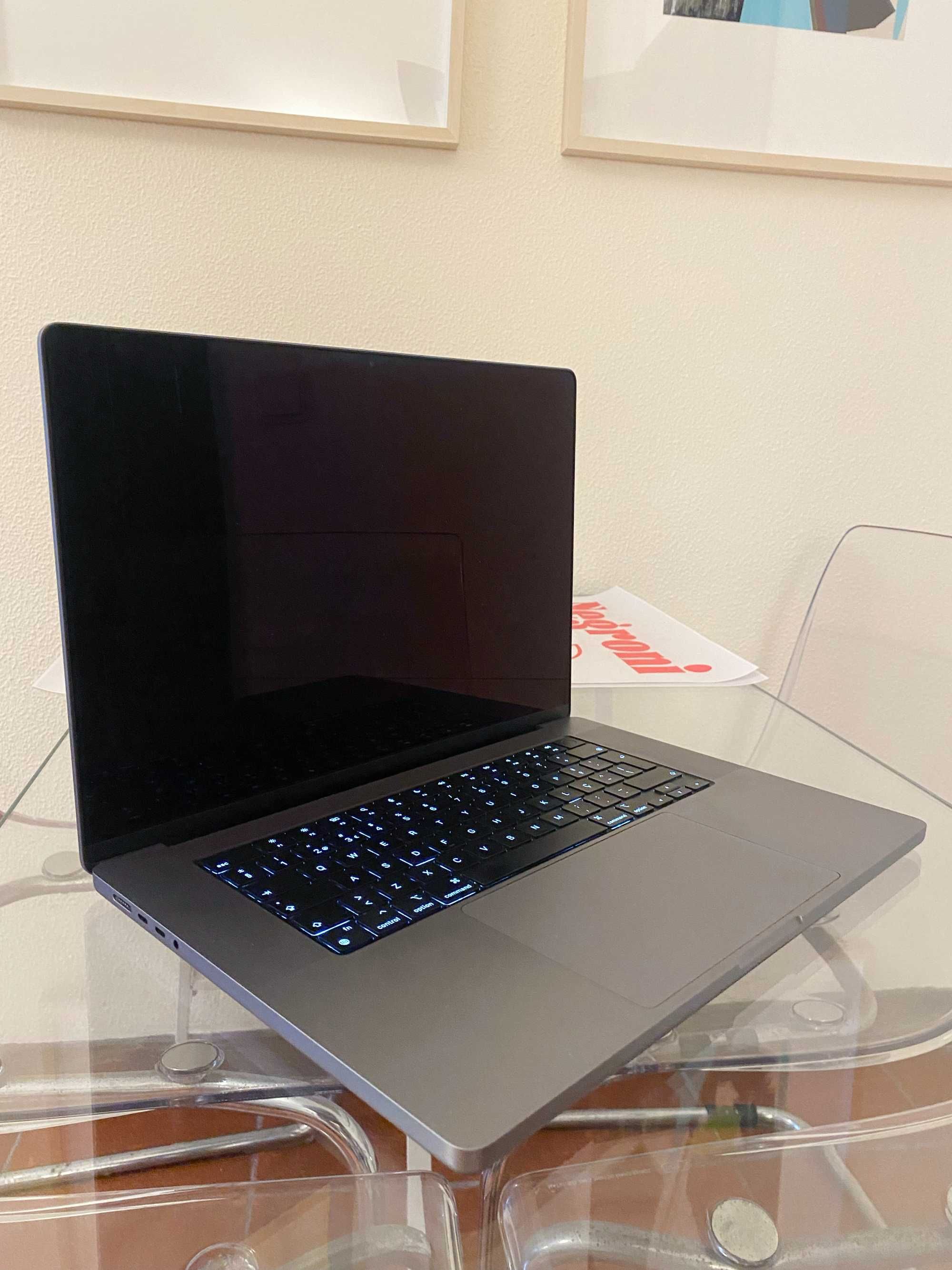 Apple MacBook Pro 16.2" M2 Pro CPU 12-core GPU 19-core 1TB SSD 16GB