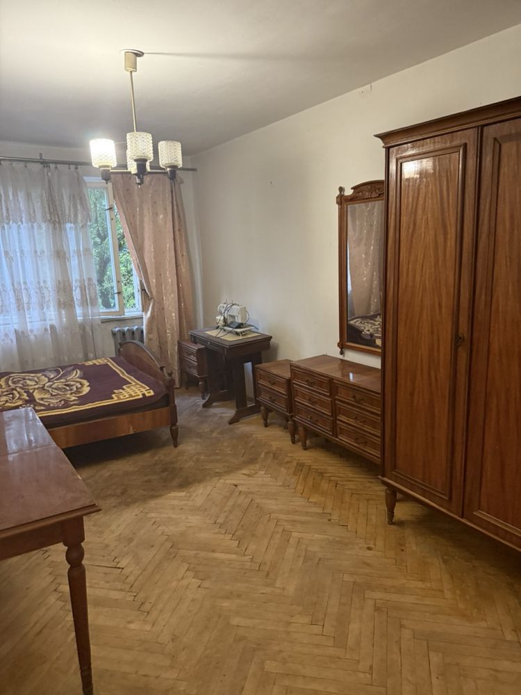 Терміновий продаж 2 кім квартири
