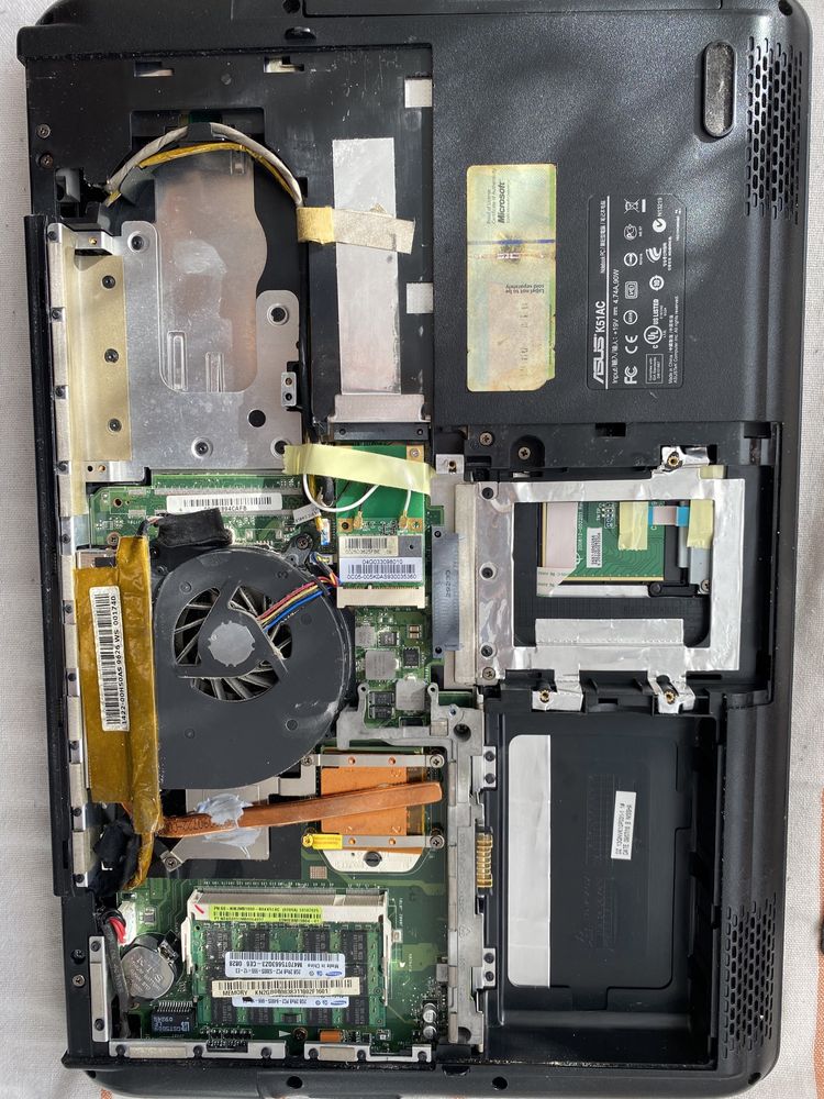 Sprzedam laptop Asus K51C na części