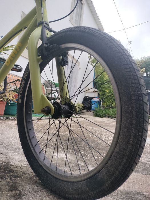 Bicicleta BMX verde