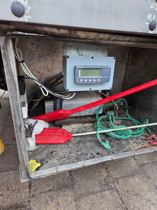 Sprzedam samochód do żywca z wagą