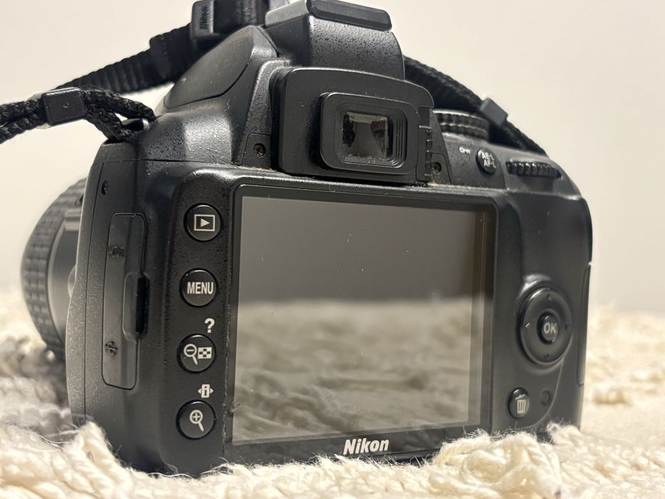 Câmera Nikon D3000 + Lente