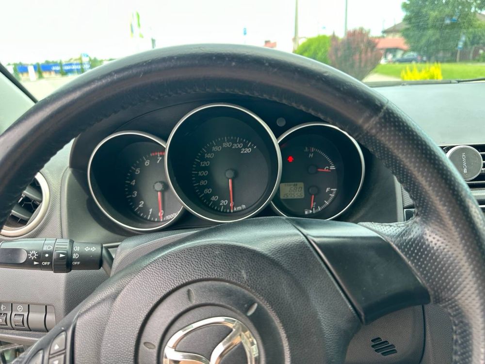 Продам своє авто Мазда 3БК 2003-2004 року