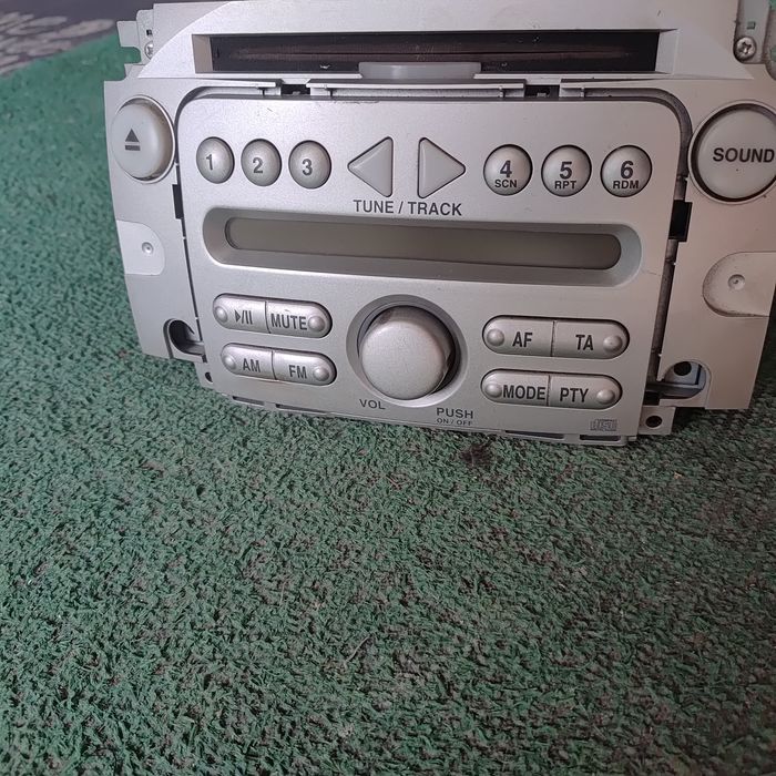 Radio samochodowe daihadsu irion ..