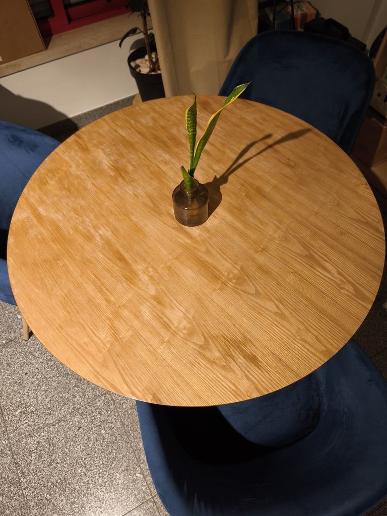 Mesa redonda de jantar