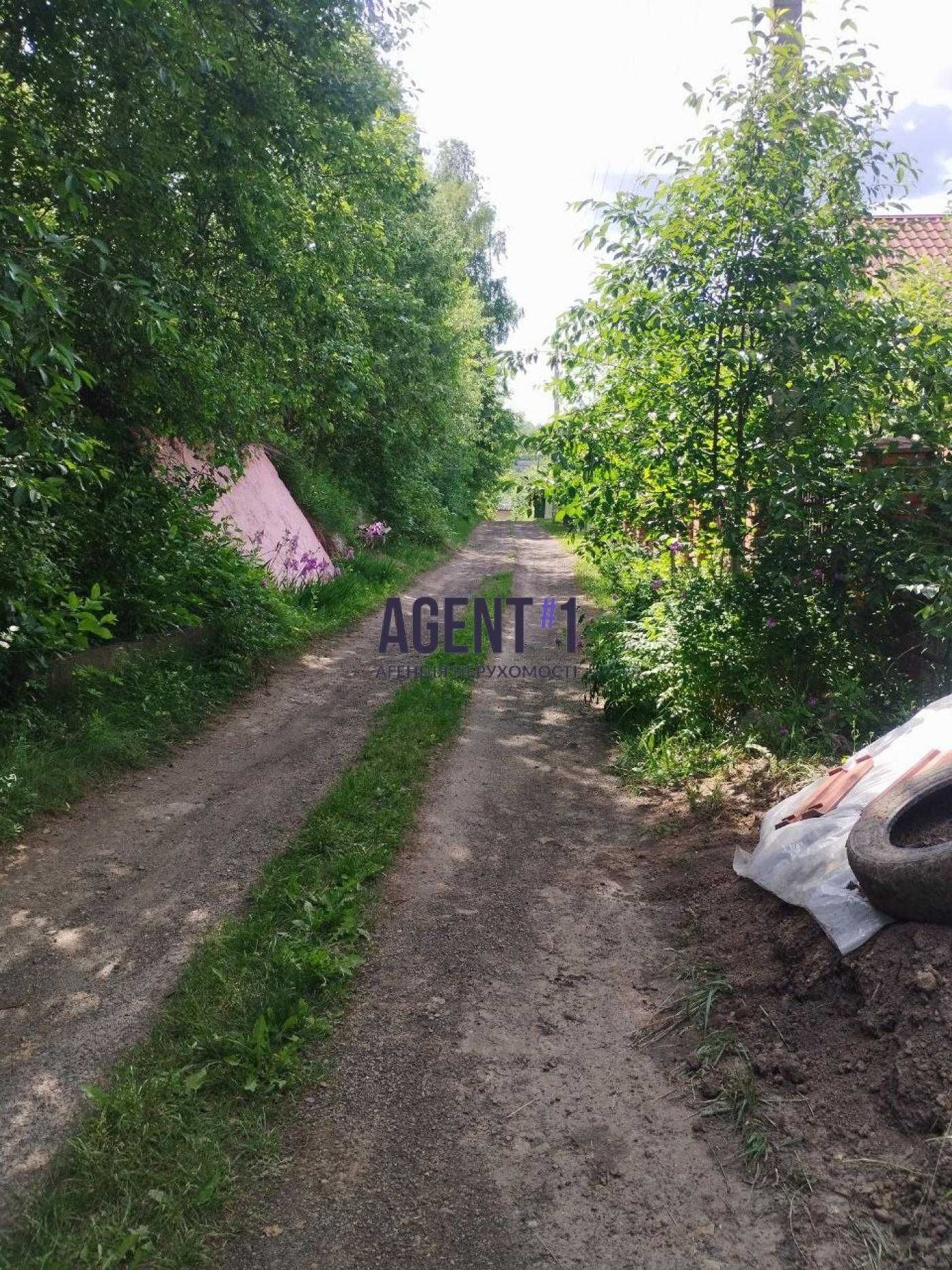 Продаж земельної ділянки 10 соток, с.Петрушки
