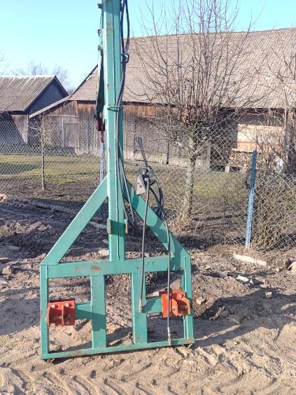 Ładowacz/podnośnik big bag do rozsiewacza