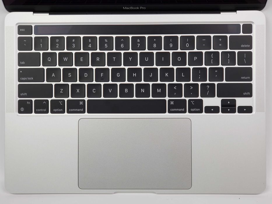 MacBook Pro 13 2022 Silver M2 8GB 256SSD 4 ЦИКЛИ