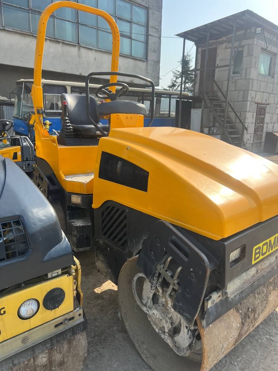 Каток дорожній каток асфальтний каток бомак bomag bw 120 ad4