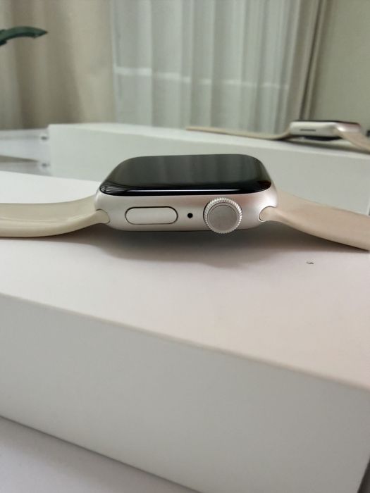 Смарт-годинник Apple Watch Series 7