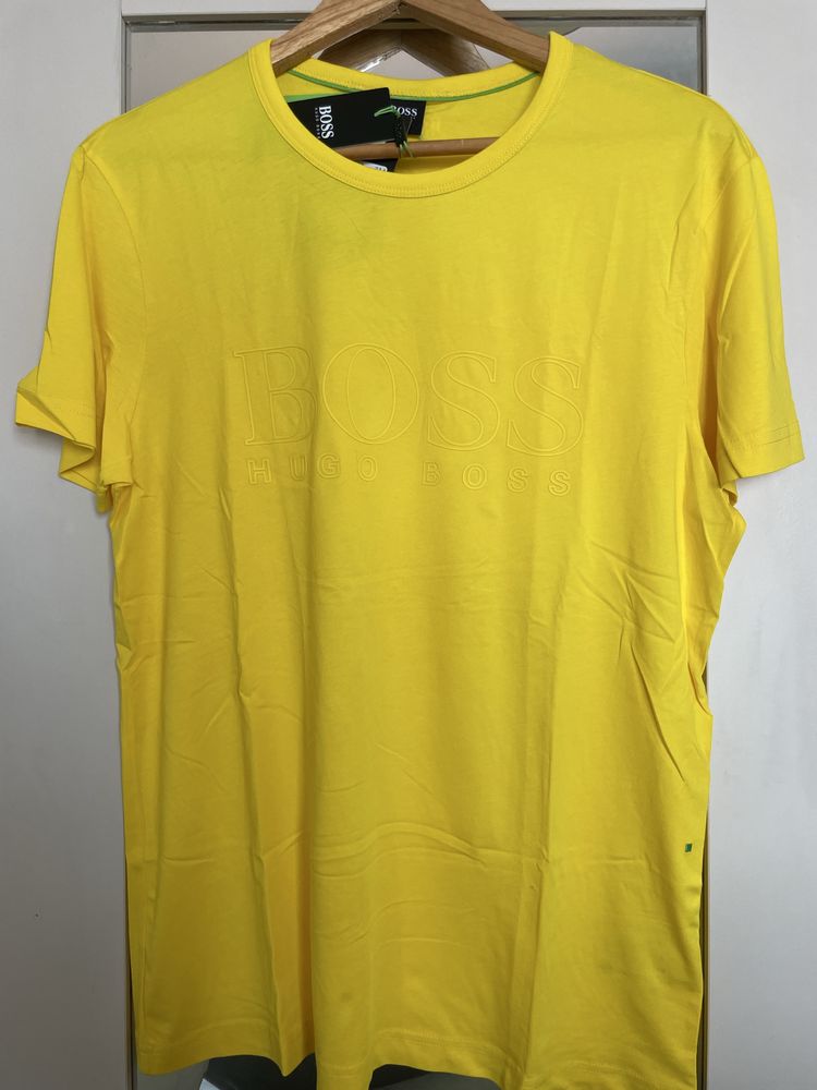 T-shirt amarela Boss