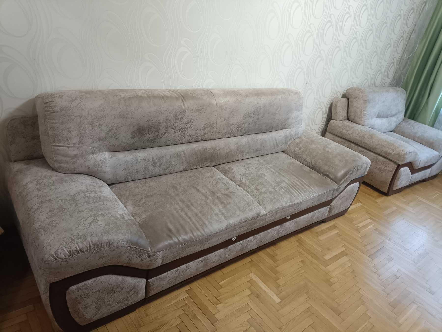 Мягкий диван та крісло