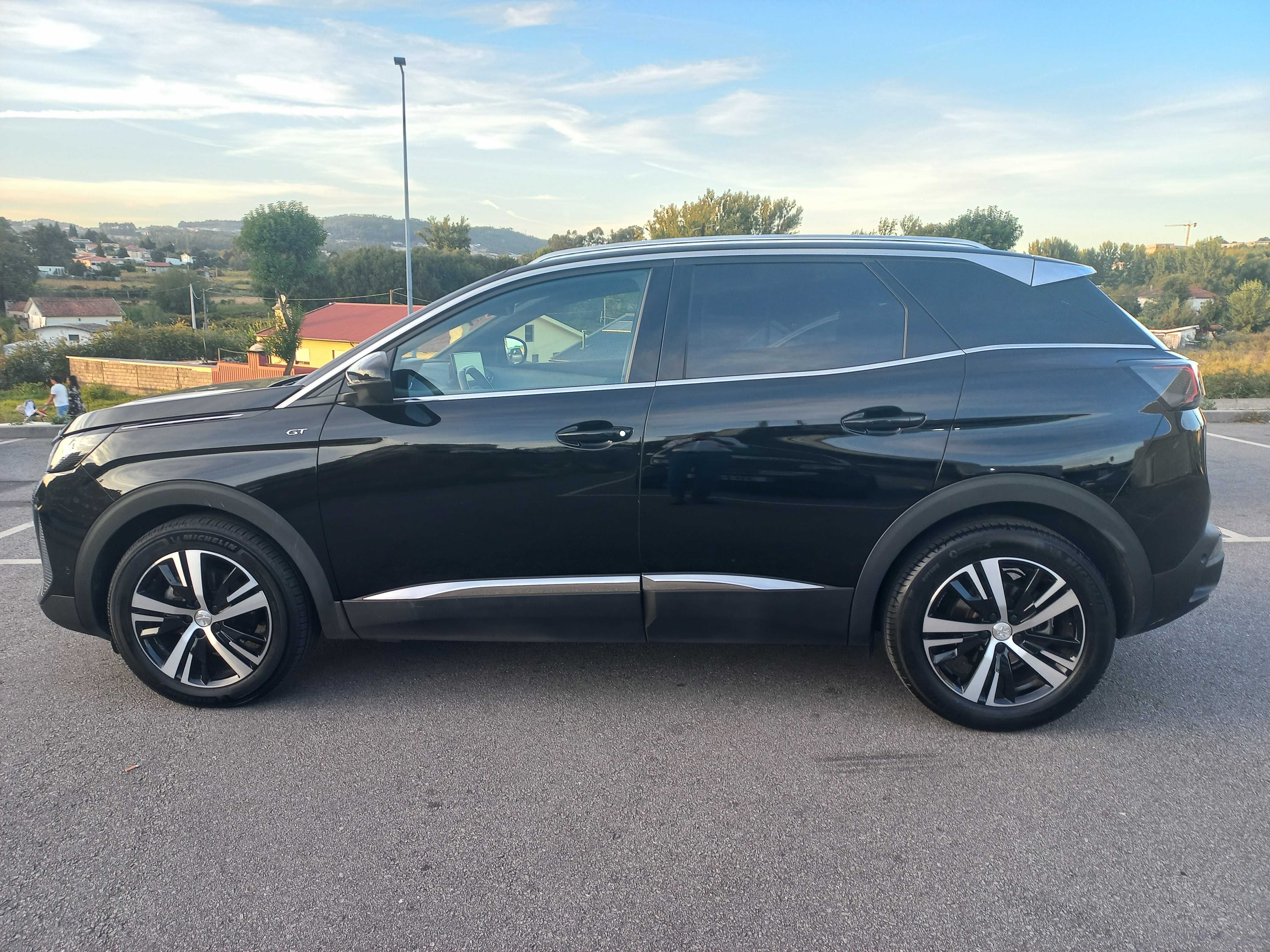 Peugeot 3008 1.2 130 CV GT com todos os extras.