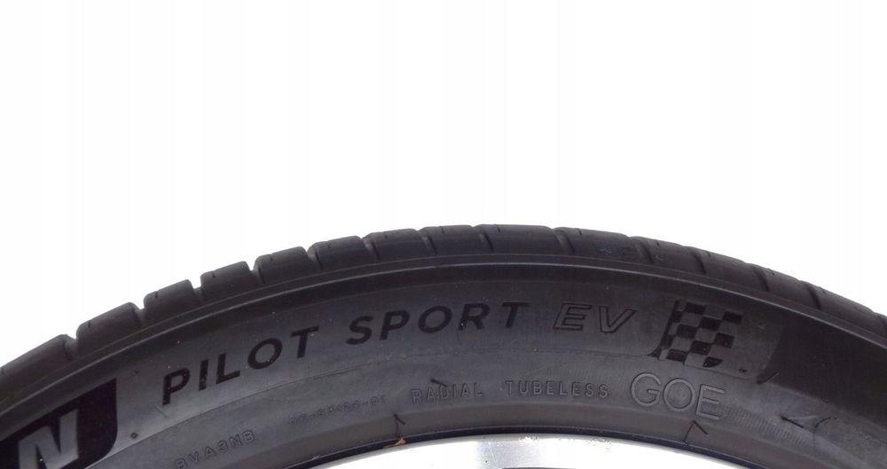 OPONY LETNIE 255/45/20 MICHELIN Pilot Sport EV 255/45R20 2x 6,2 -6,6mm