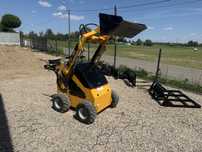 MiniŁadowarka SKID STEER SKIDER W-460 Model 2025 frez do pni 4x4
