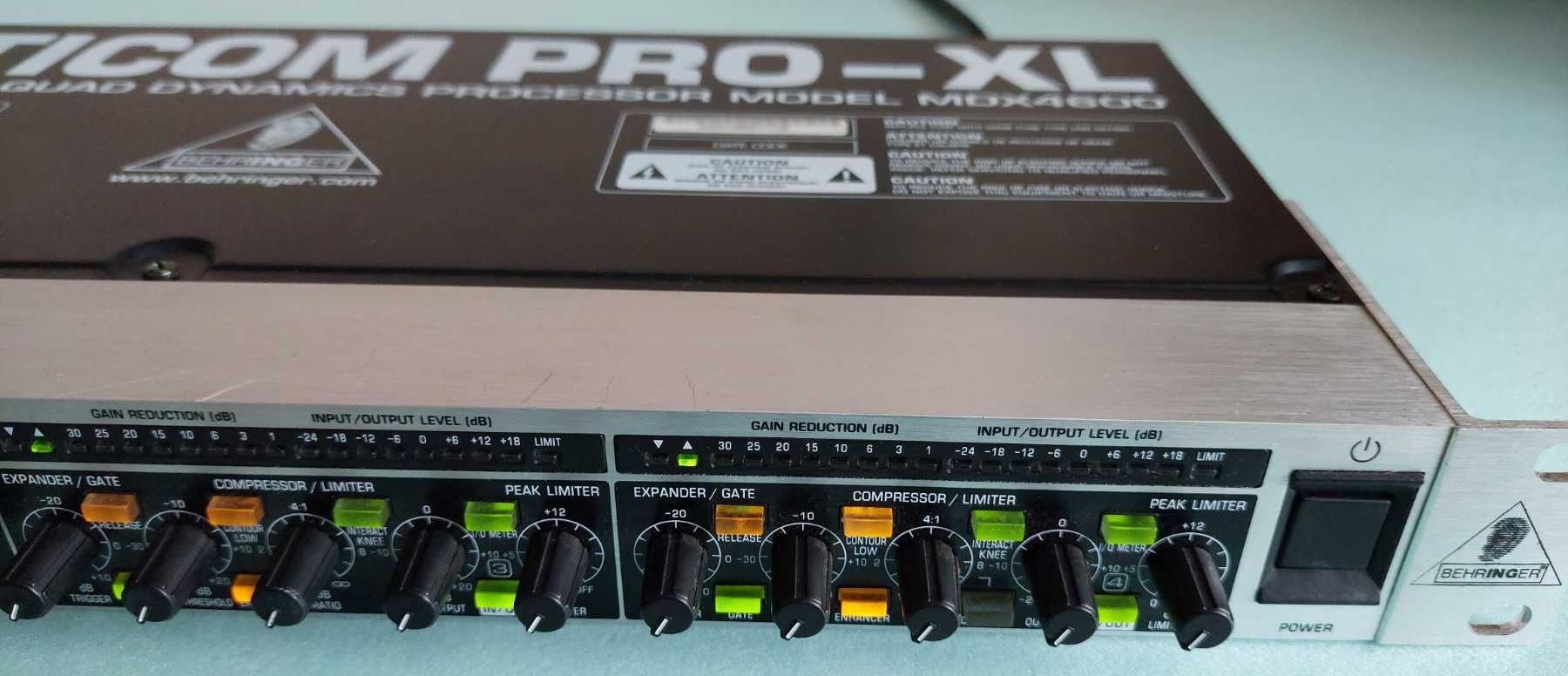Компресор-лімітер Behringer MDX4600 Multicom Pro-XL