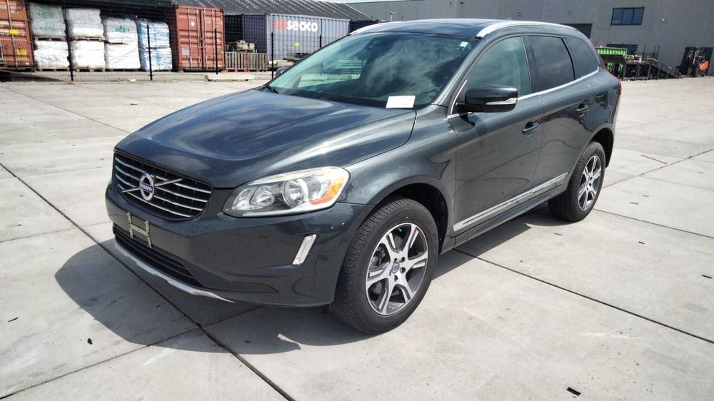 Volvo XC 60 T6 AWD Momentum Panorama 304 KM