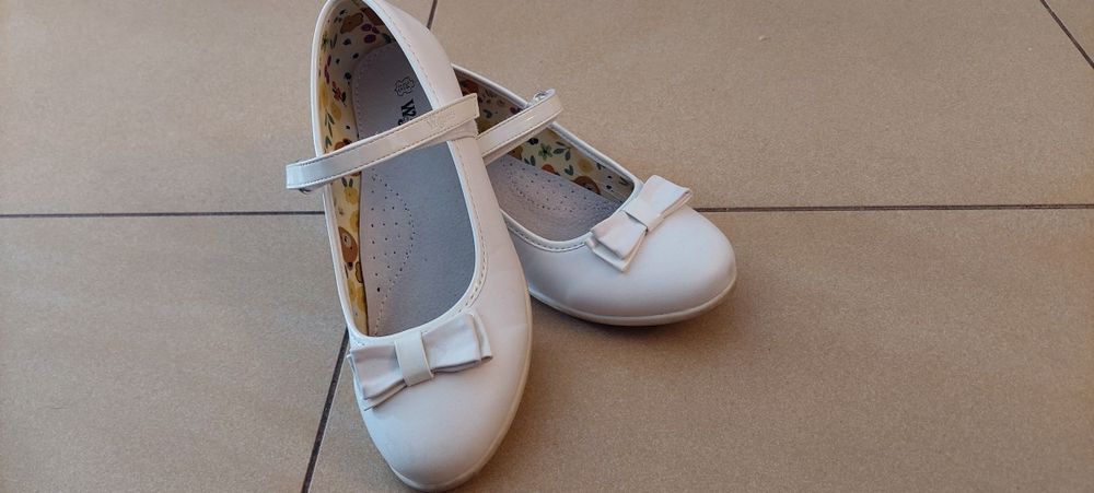 Buty na komunię dla dziewczynki r. 34