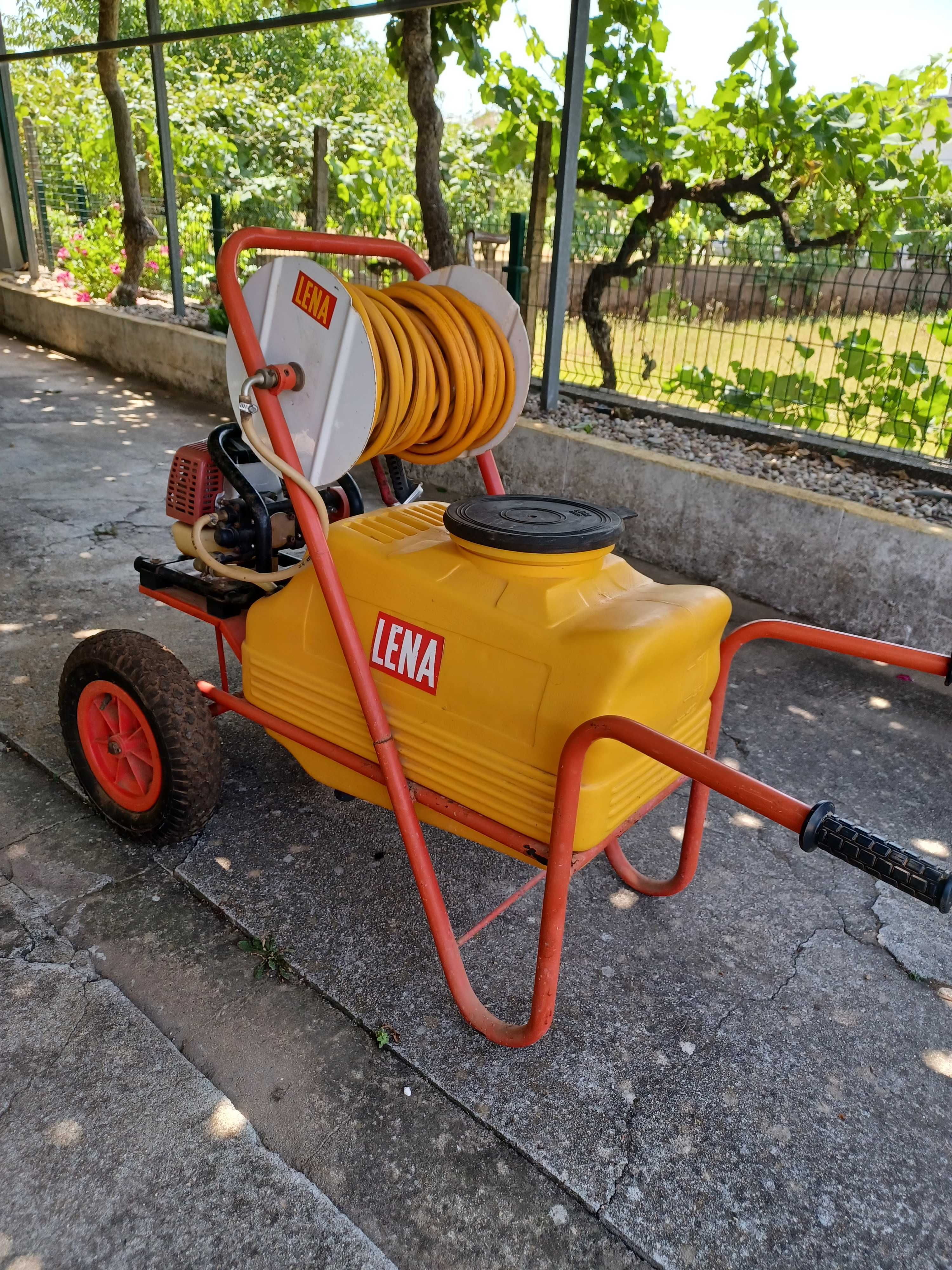 Motopulverizador com Rodas LENA - ideal parabuso doméstico
