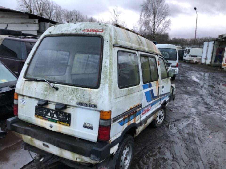 Subaru libero 4x4 na części