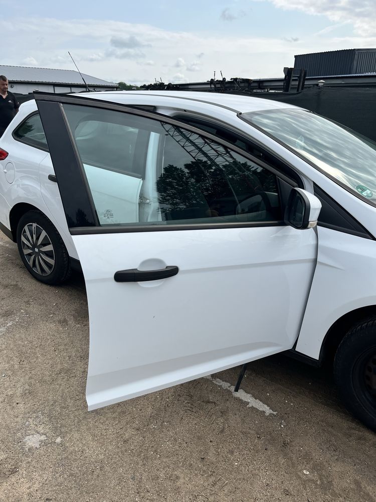 Drzwi Ford Focus MK3 5B