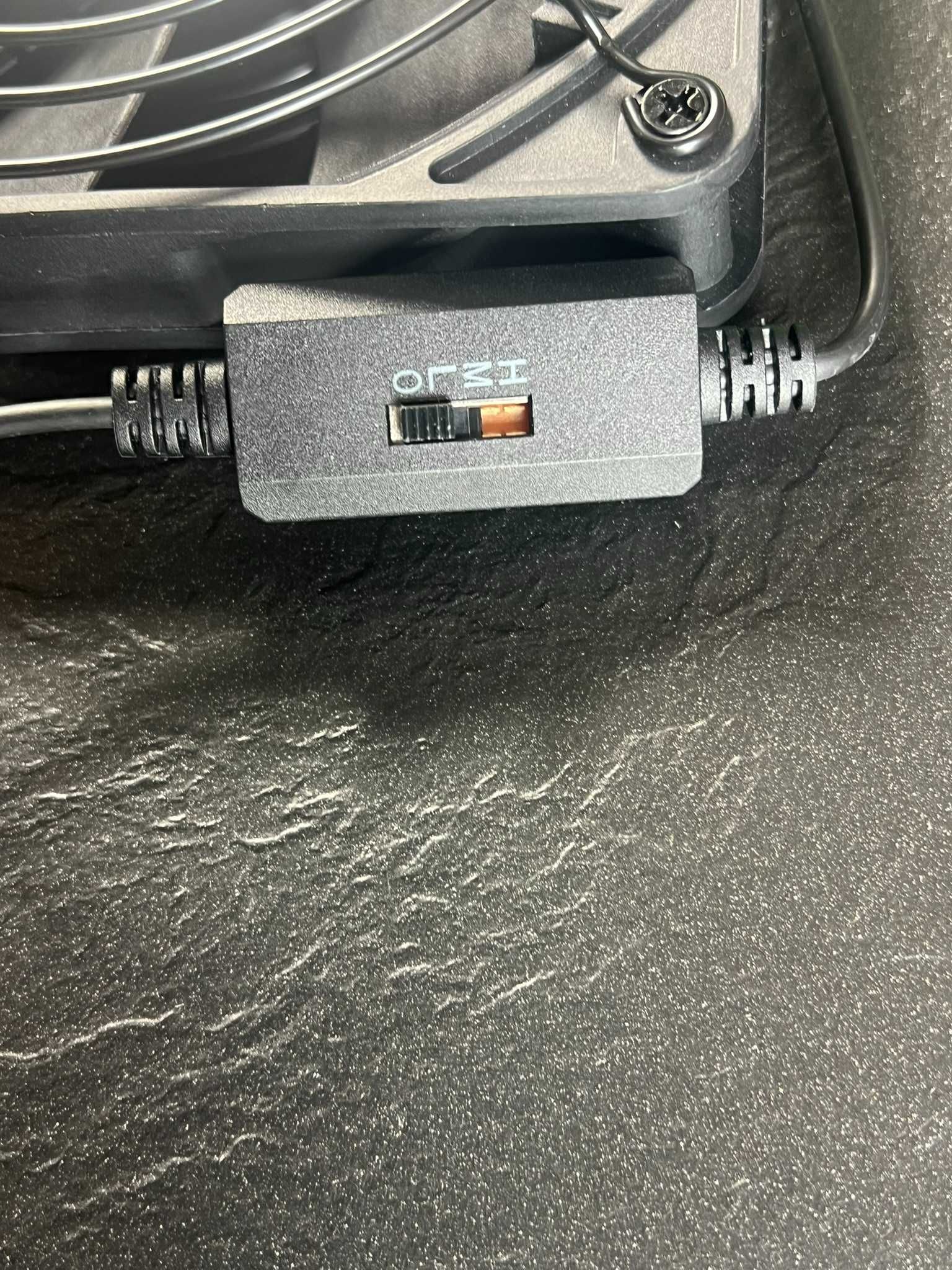 Wentylator USB Eluteng PC 140 mm z 3 regulowanymi prędkościami