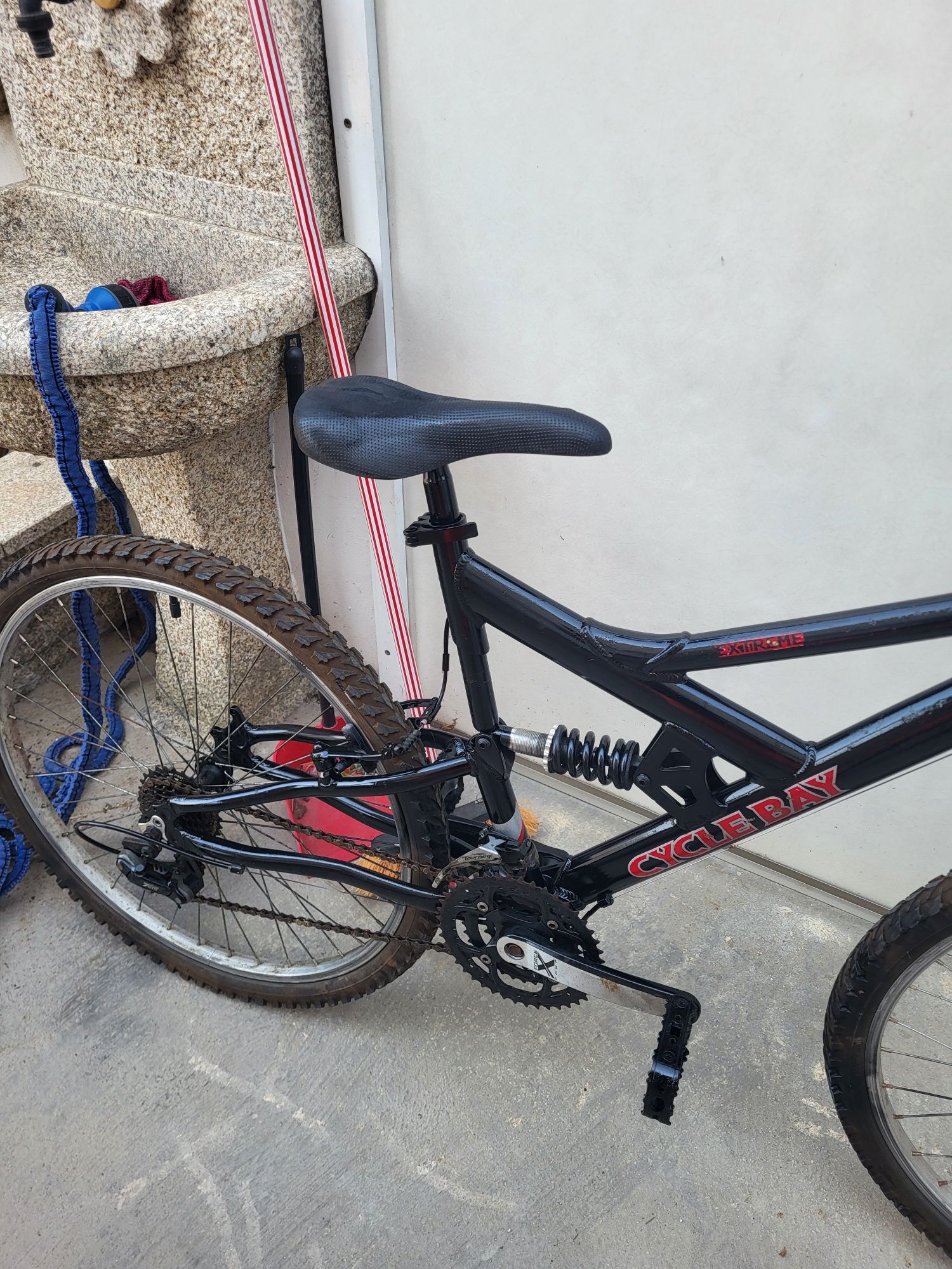 Vendo bicicleta suspensão total