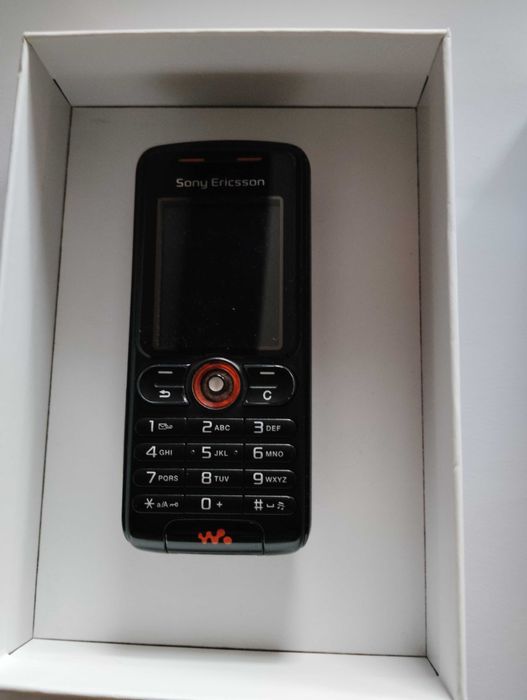 Telefon Sony Ericsson W200i