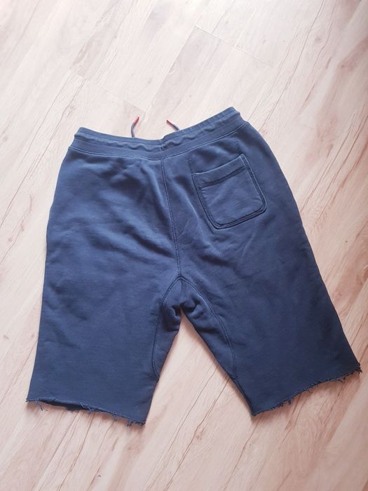 Bawelniane spodenki szorty meskie marki Nike FCB rozmiar S/M.