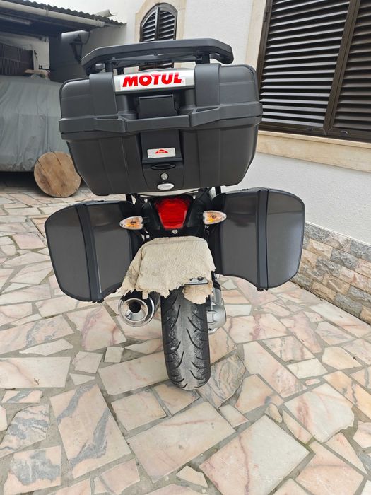 BMW R 1200 R com alguns extras