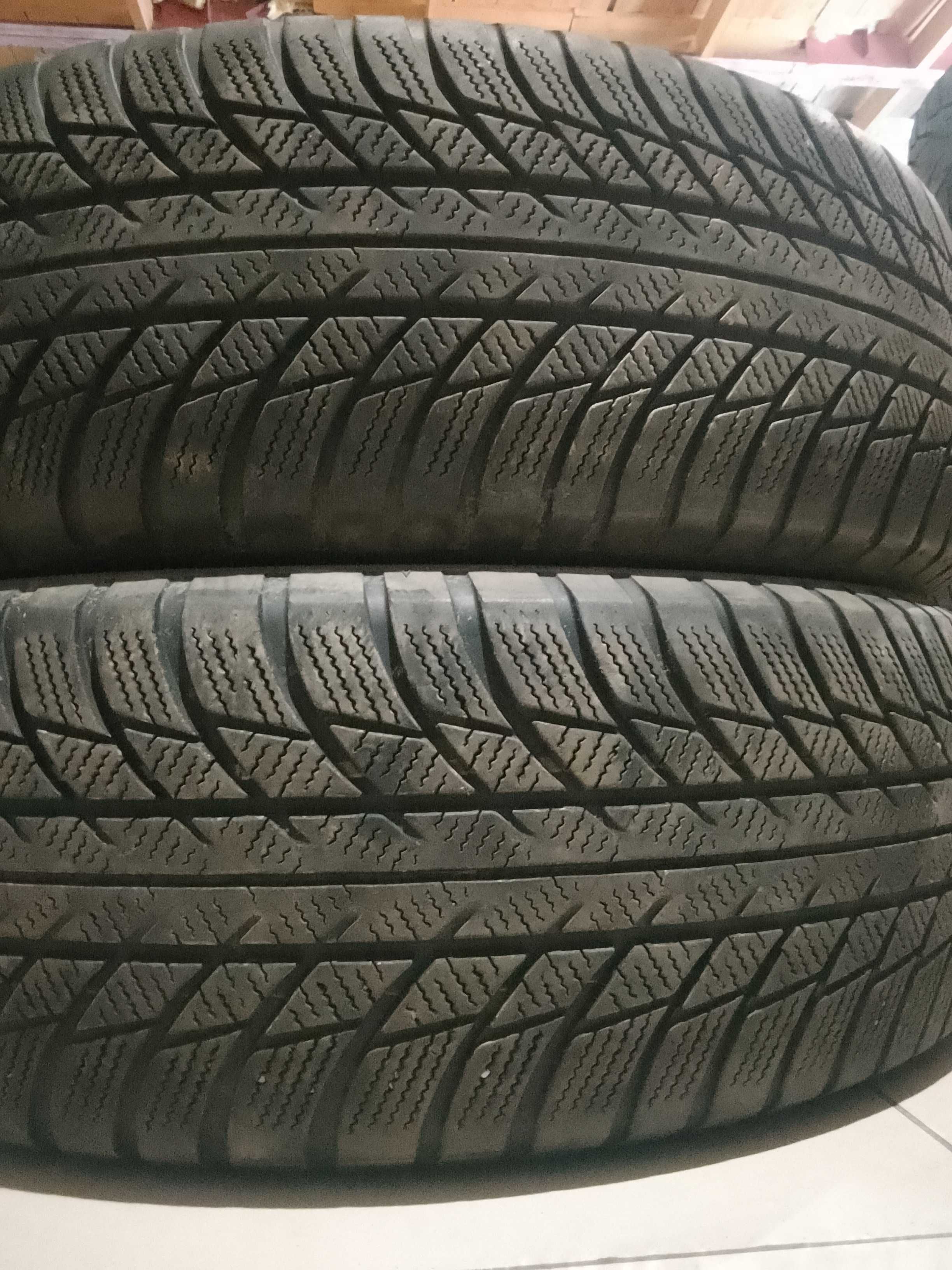 Пара шин 215/65R17 BRIDGESTONE Blizzak Lm 001