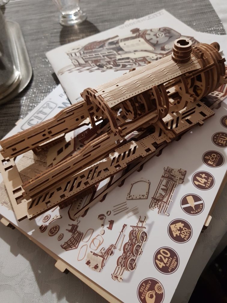 Drewniany model do skladania wooden express